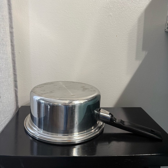 Vintage  8  1/2 Inch Sauce Pan Stainless Steel Heavy 8 Cups Cook Healthy - Picture 5 of 9